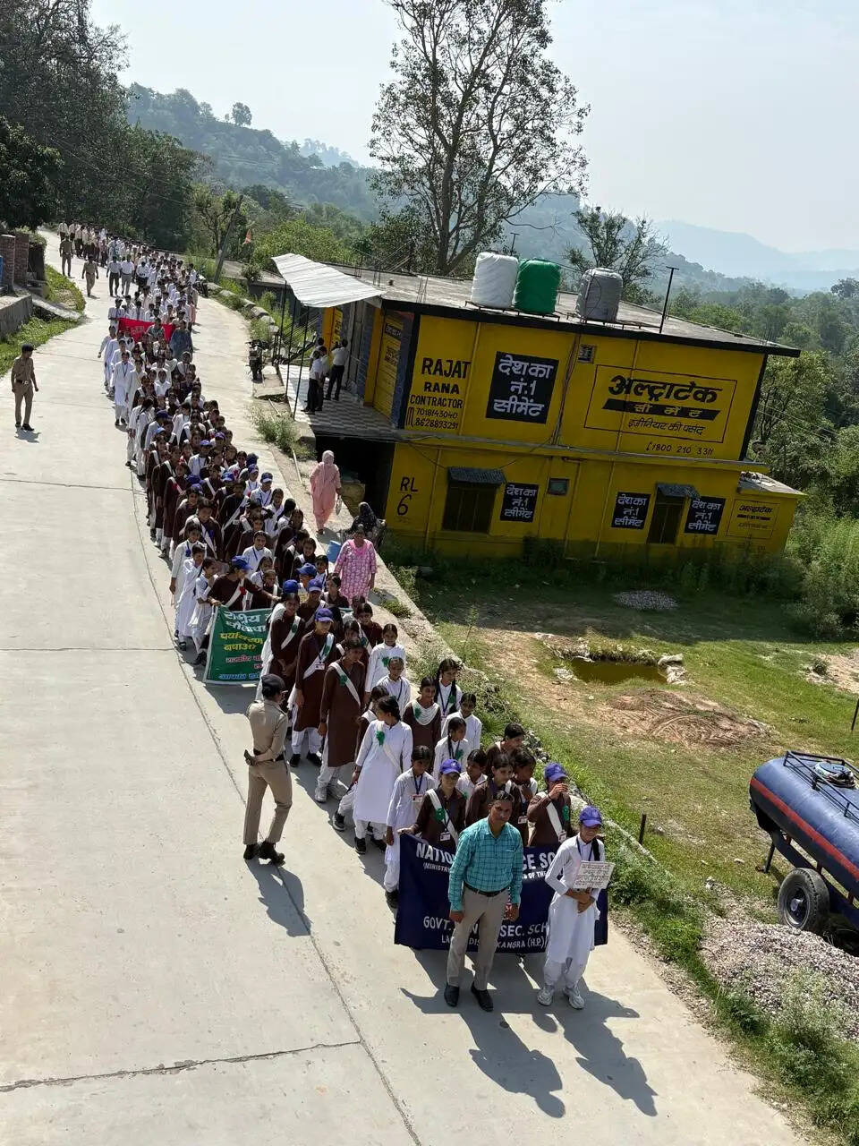 देहरा में नशा विरोधी जागरूकता रैली, स्कूली बच्चों ने दिया नशे से दूर रहने का संदेश