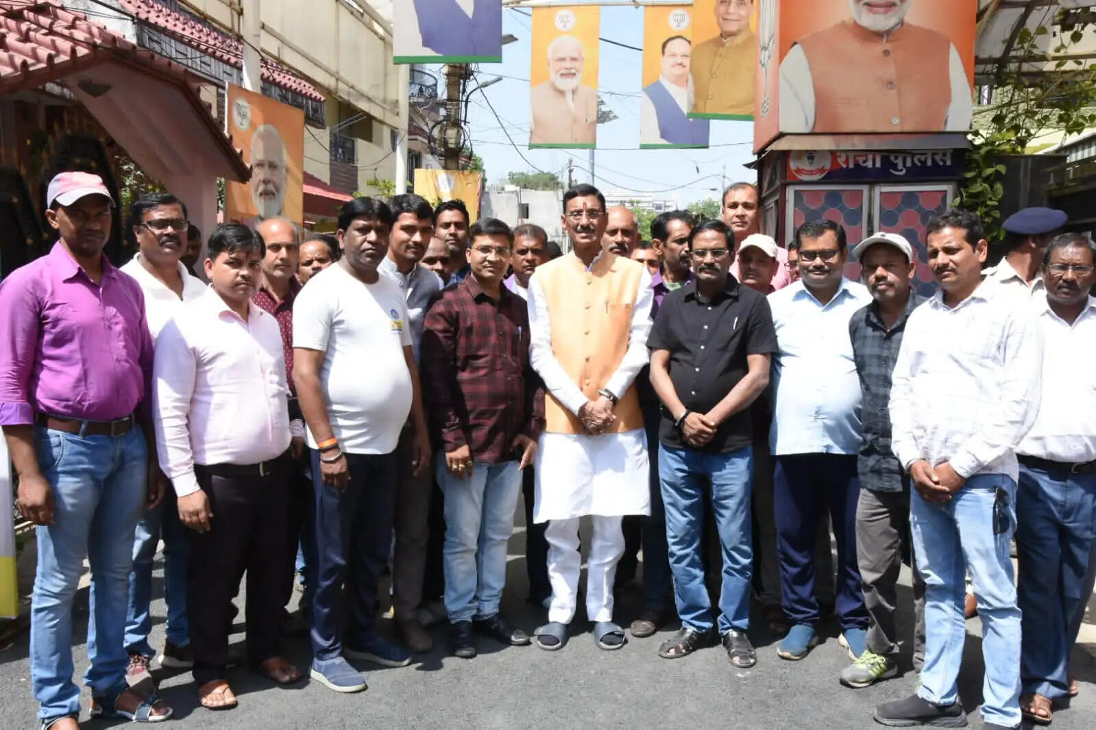 एचईसी की समस्याओं को लेकर संघ ने रक्षा राज्य मंत्री से की मुलाकात