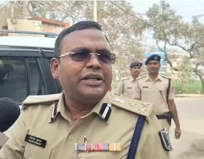 छपरा में बालू माफियाओं ने खनन टीम पर हमला कर आरोपित को छुड़ाया