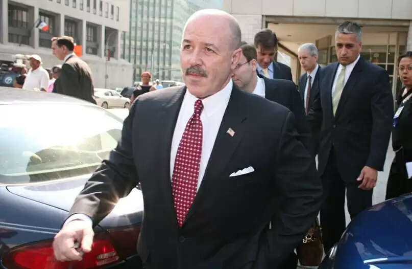 न्यूयॉर्क में 9/11आतंकी हमले के नायक पूर्व पुलिस कमिश्नर बर्नार्ड केरिक का 69 वर्ष की आयु में निधन