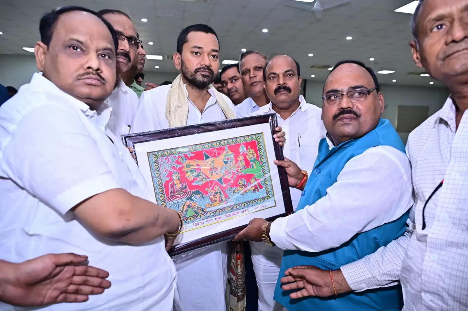 जदयू नेताओं ने निशांत कुमार को किया सम्मानित