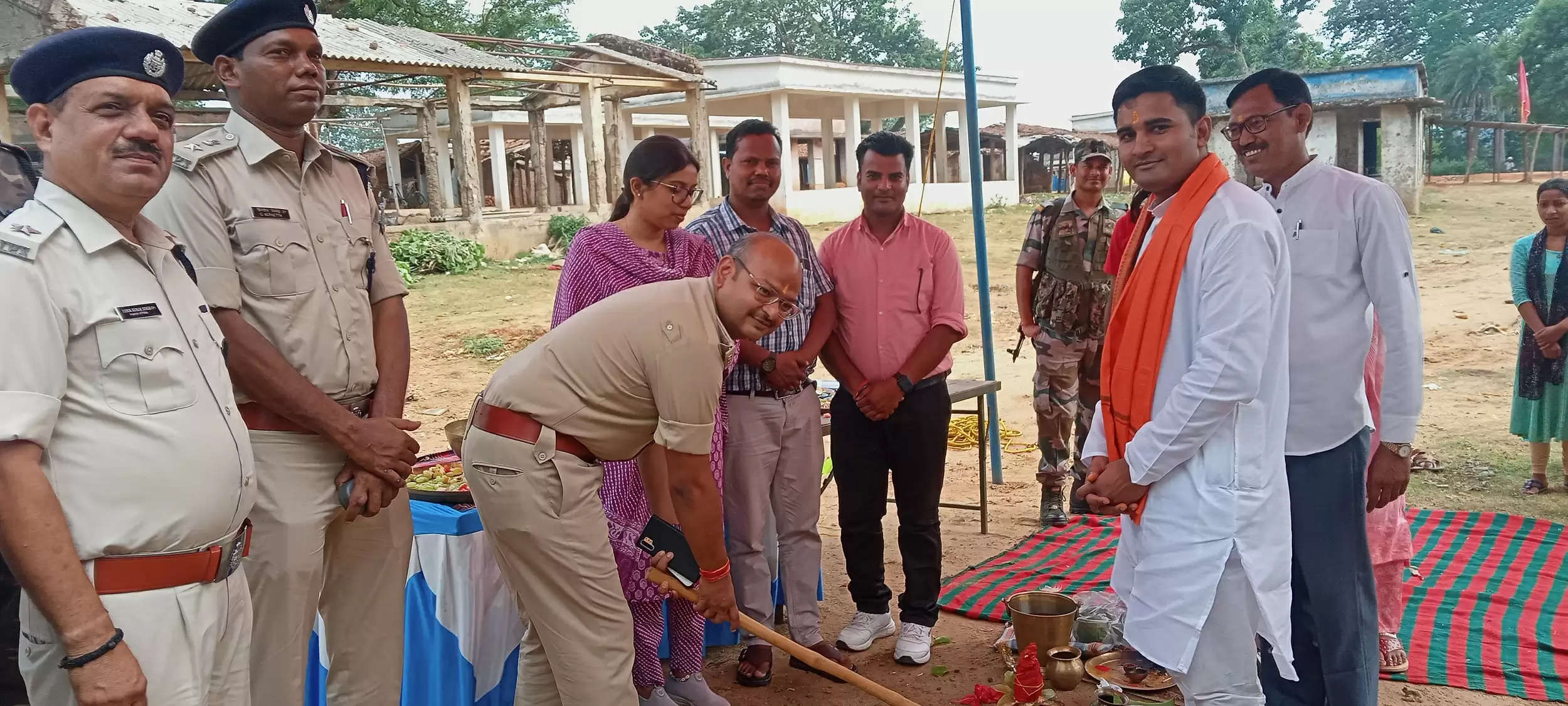 तपकारा थाना के नये भवन के लिए हुआ भूमि पूजन