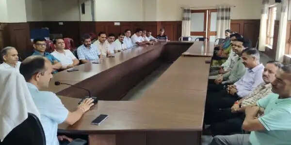 भोरंज के सरकारी स्कूलों में ऑनलाइन कोचिंग के अच्छे परिणाम : एसडीएम
