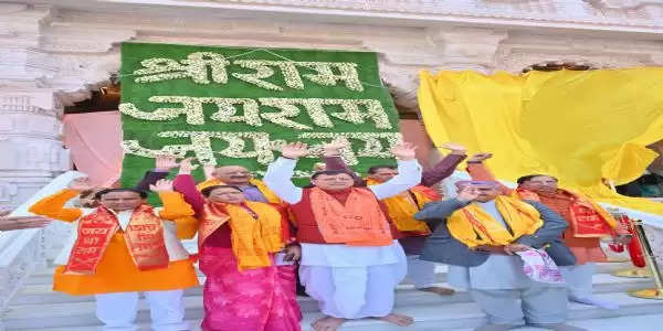 मुख्यमंत्री धामी समेत उत्तराखण्ड सरकार ने अयोध्या में राम लाल के किए दर्शन