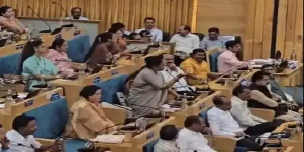 इंदौर: नगर निगम का 8455 करोड़ का बजट पेश, कोई नया टैक्स नहीं, विकास पर फोकस