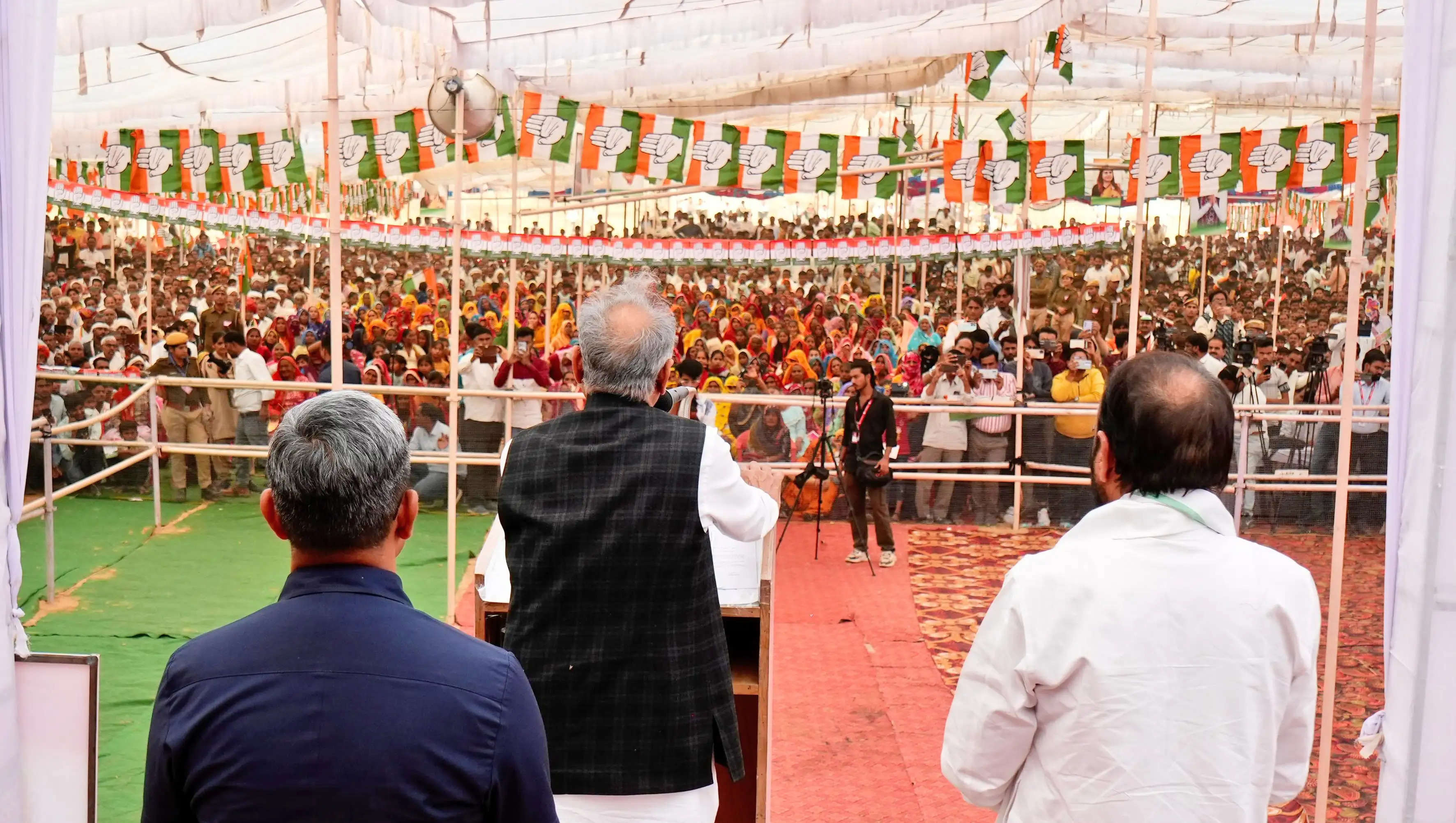 रिवाज बदलकर दोबारा सरकार बना रहे हम, विपक्ष के आरोप आधारहीन : मुख्यमंत्री