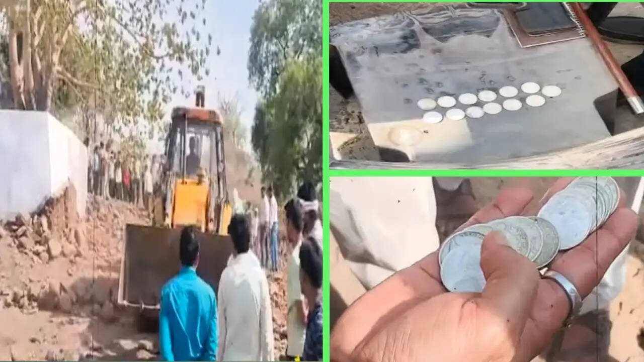 सागर: मंदिर की खुदाई में मिले प्राचीन चांदी के सिक्के, मुडारी गांव में जुटी लोगों की भीड़