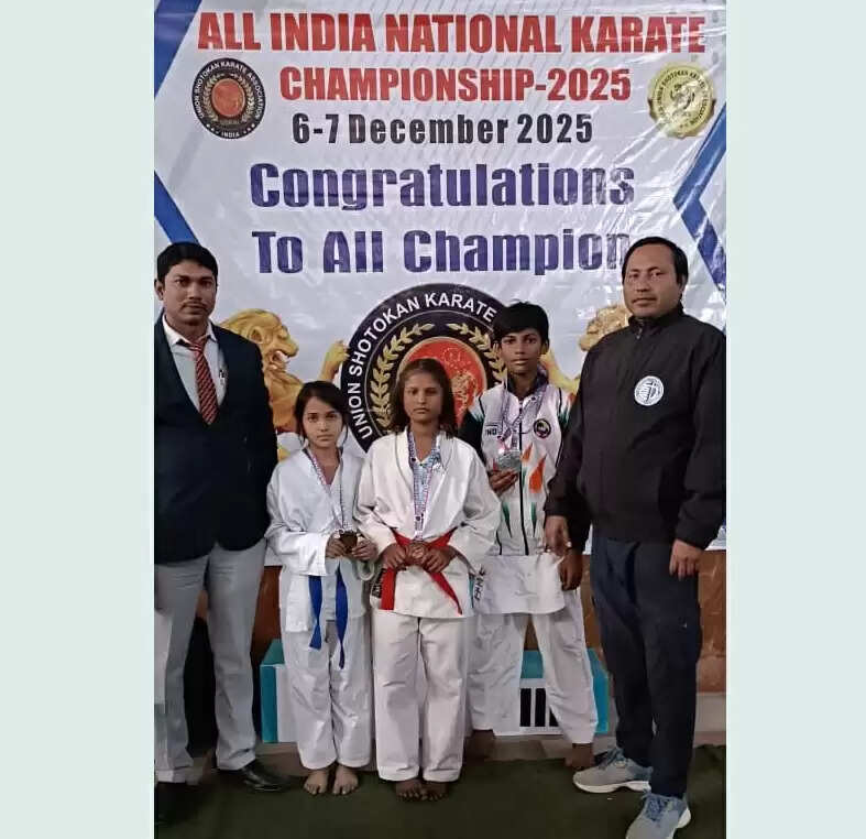 कराटे चैंपियनशिप में कानीन जुकु आर.बी. मार्शल आर्ट्स अकेडमी के खिलाड़ियों ने जीते 10 पदक