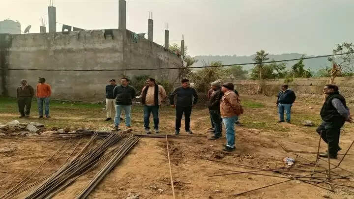 ग्वालियरः एलीवेटेड रोड के तीन पिलर का काम शुरू, दूर कराई जा रही हैं बाधाएं