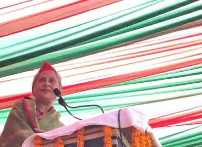 यूपी चुनाव: योगी को तीर्थ यात्रा पर जाना चाहिए : जय बच्चन