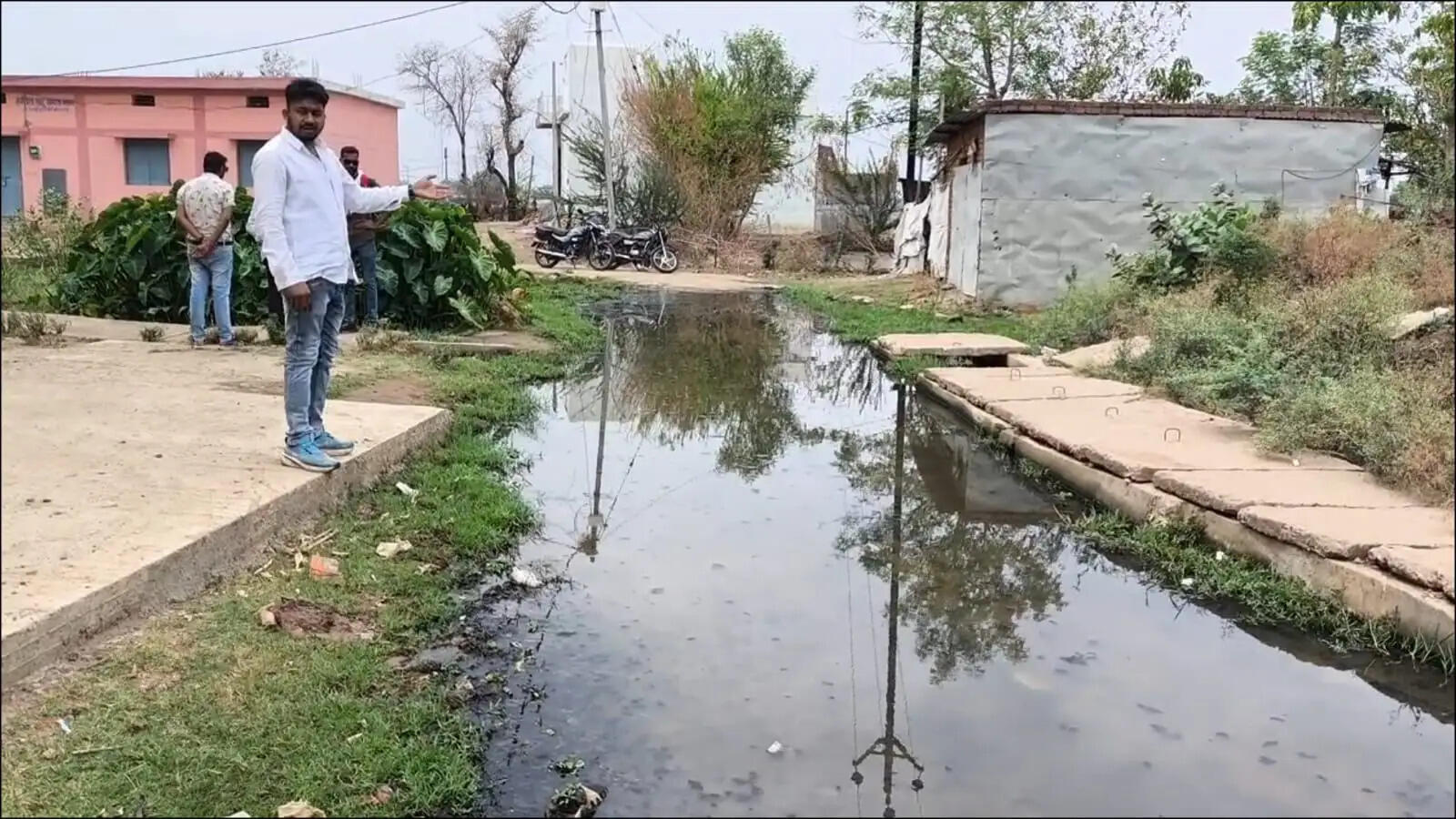 जेल के दूषित पानी से त्रस्त वार्डवासी, एनएसयूआई ने दी आंदोलन की चेतावनी