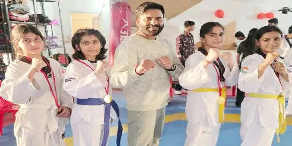 सोनीपत: ताइक्वांडो से जीवन कला सीखें, अनुशासन और आत्मबल बढ़ाएं: सुरेंद्र सिंह