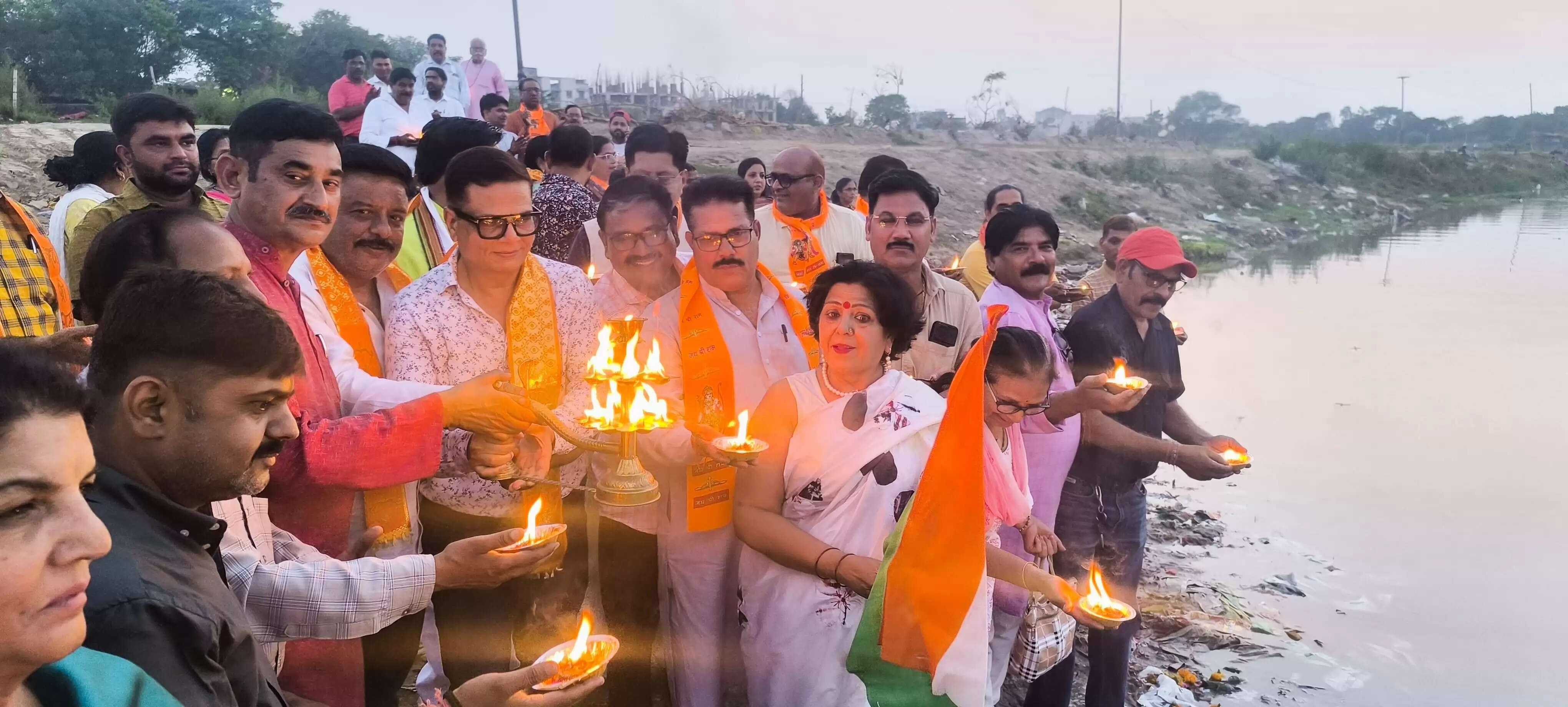 भाजपा ने अहिल्याबाई होल्कर की 300 वीं जयंती पर&nbsp;रामगंगा नदी घाट पर की साफ सफाई व महाआरती