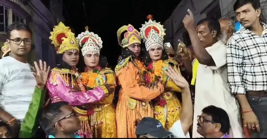 'भरत मिलाप' पर उमड़ा श्रद्धा का जनसैलाब, जय श्रीराम के जयकारों से गूंजा इलाका