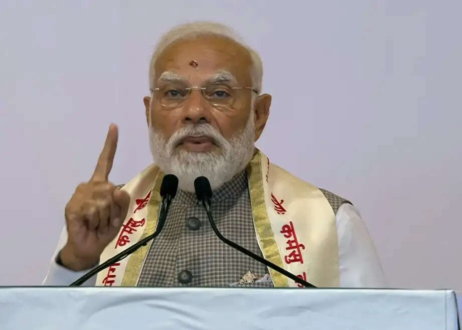 (लीड) आज पूरी दुनिया भारत के आध्यात्मिक मूल्यों से प्रभावितः प्रधानमंत्री