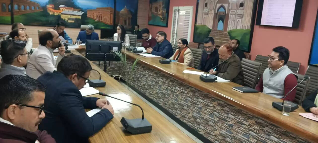 कल्याणकारी योजनाओं का हो व्यापक प्रचार-प्रसार : सुरेश कुमार