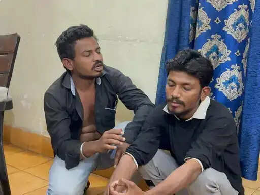 प्रेमिका से मिलने के दौरान अस्पताल-स्टाफ से मारपीट: दो पुलिस हिरासत में