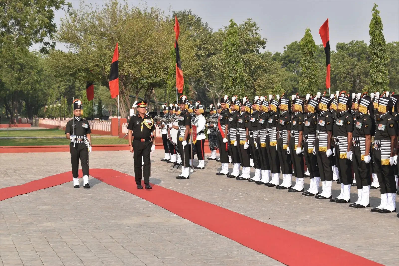 लेफ्टिनेंट जनरल धीरज सेठ ने दक्षिण पश्चिमी कमान की कमान संभाली