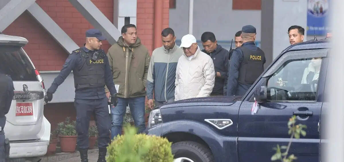 नेपालः ओली और लेखक को पुलिस कल पेश करेगी अदालत में