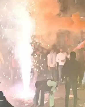 महाराष्ट्र में महायुती भाजपा गठबंधन की प्रचंड जीत का वाराणसी में जश्न