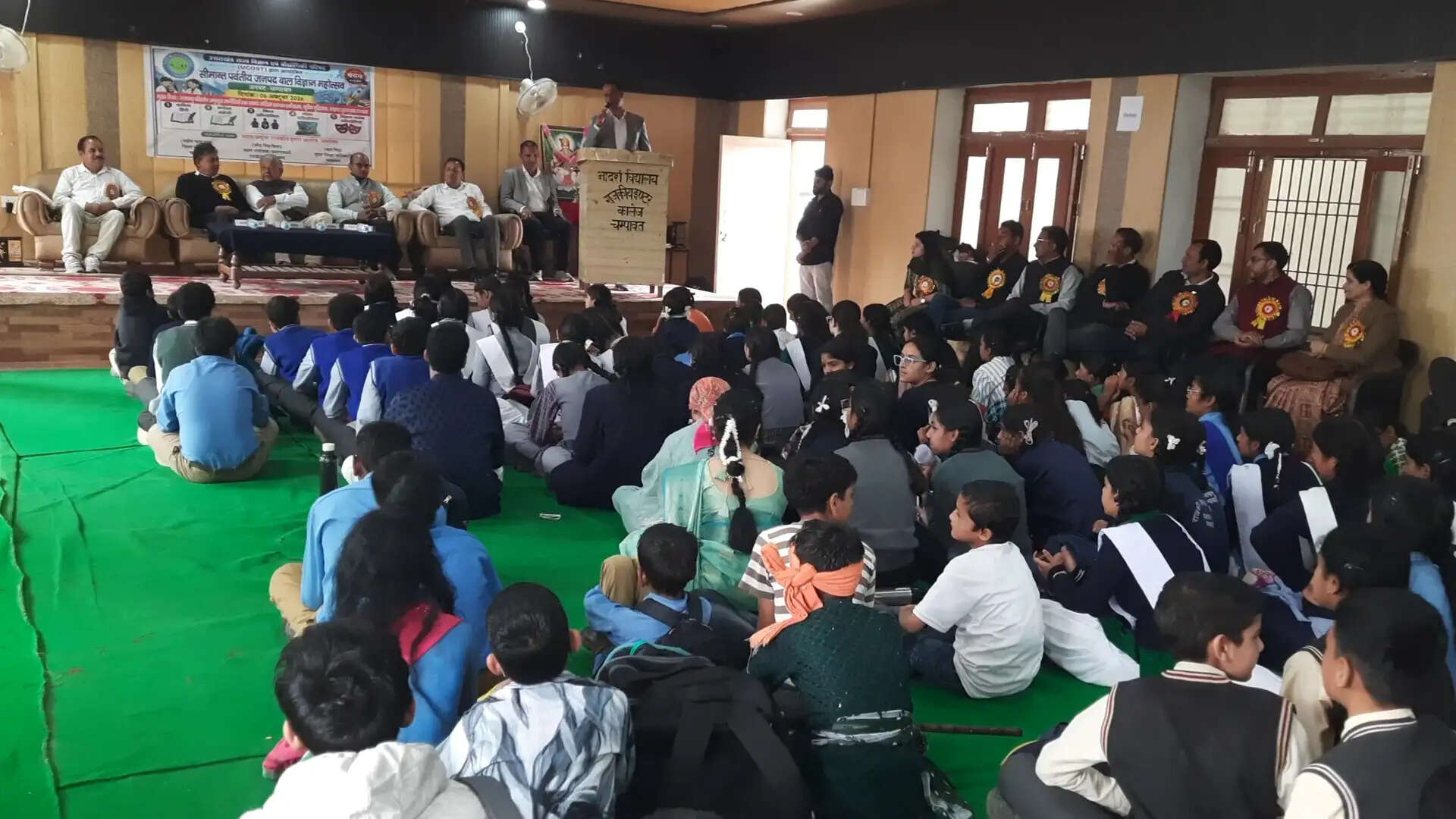 चम्पावत में बाल विज्ञान महोत्सव, मॉडल और विज्ञान नाटक में बाल वैज्ञानिकों ने दिखाई प्रतिभा