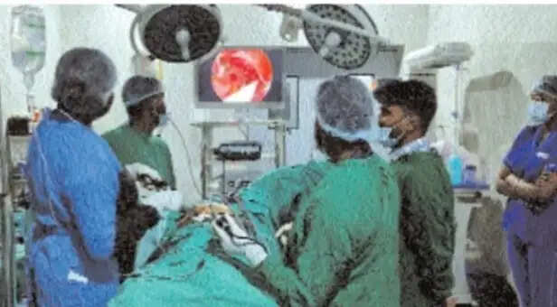 बलरामपुर : रामानुजगंज में लेप्रोस्कोपी से गर्भाशय का सफल ऑपरेशन, क्षेत्र के लिए बड़ी उपलब्धि