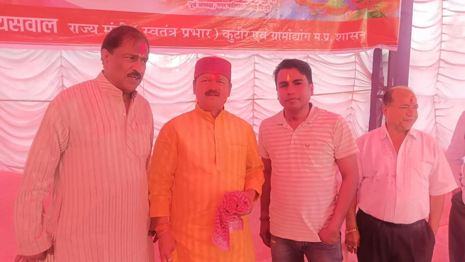 अनूपपुर: होली की धूम, डफली की थाप और फाग के गीतों के बीच जमकर उड़ा गुलाल, सुरक्षा के रहे कड़े इंतजाम