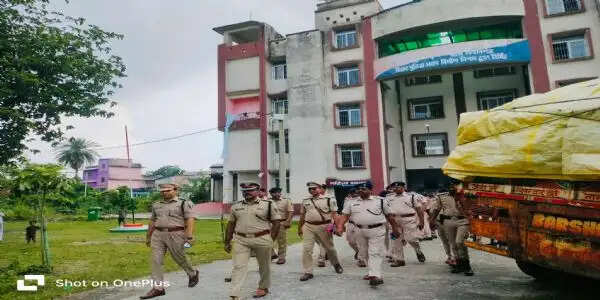 पूर्णिया क्षेत्र के आईजी ने किया किशनगंज थाने का वार्षिक निरीक्षण