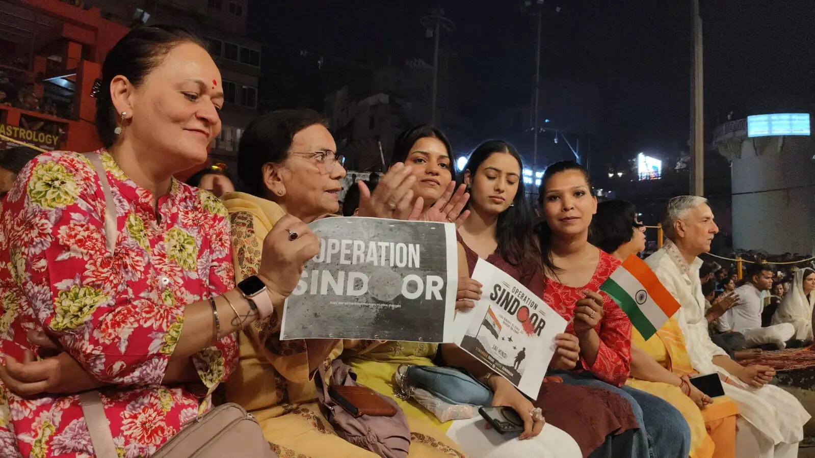 ऑपरेशन सिंदूर के एक वर्ष पूरे, काशी की गंगा आरती में भारतीय सेना के शौर्य को नमन