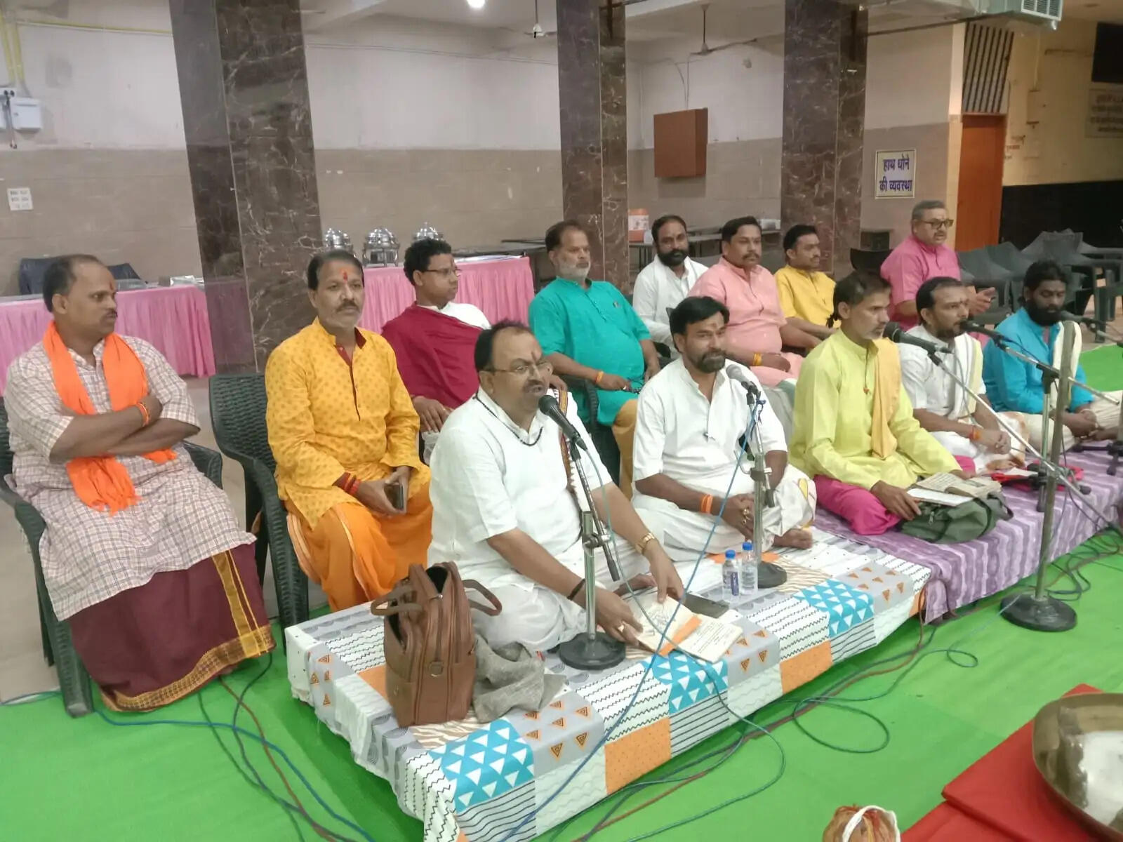 द्वादश ज्योतिर्लिंगों का रुद्राभिषेक सम्पन्न, वैदिक मंत्रोच्चार से गूंजा आमापारा