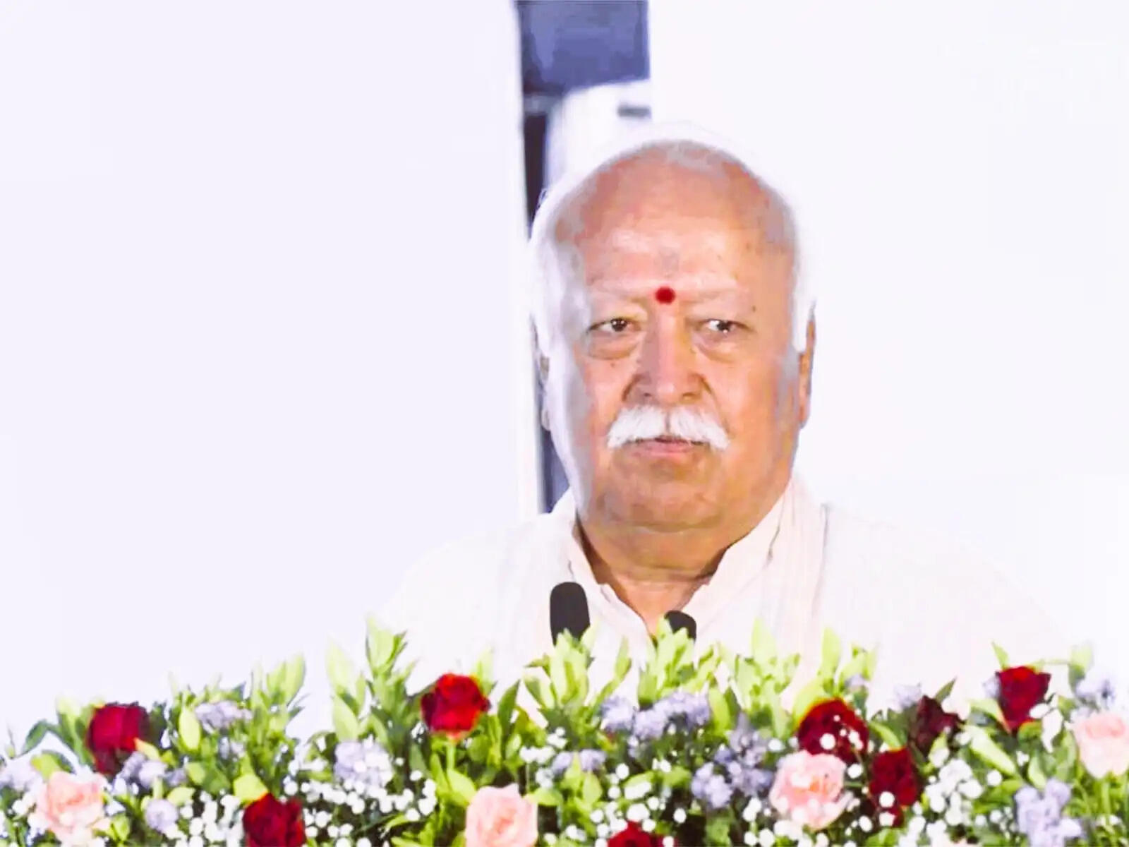 युवा शक्ति भारत की जनसांख्यिकीय देन, सही दिशा न मिली तो भविष्य में बन सकती है बोझ : मोहन भागवत