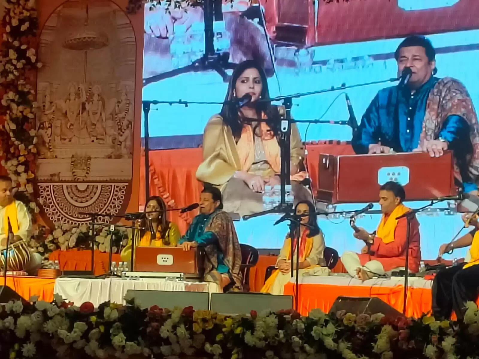 स्वर के जादूगर अनूप जलोटा ने राम मंदिर&nbsp;प्रतिष्ठा द्वादशी समारोह में&nbsp;बिखेरा राग का जलवा