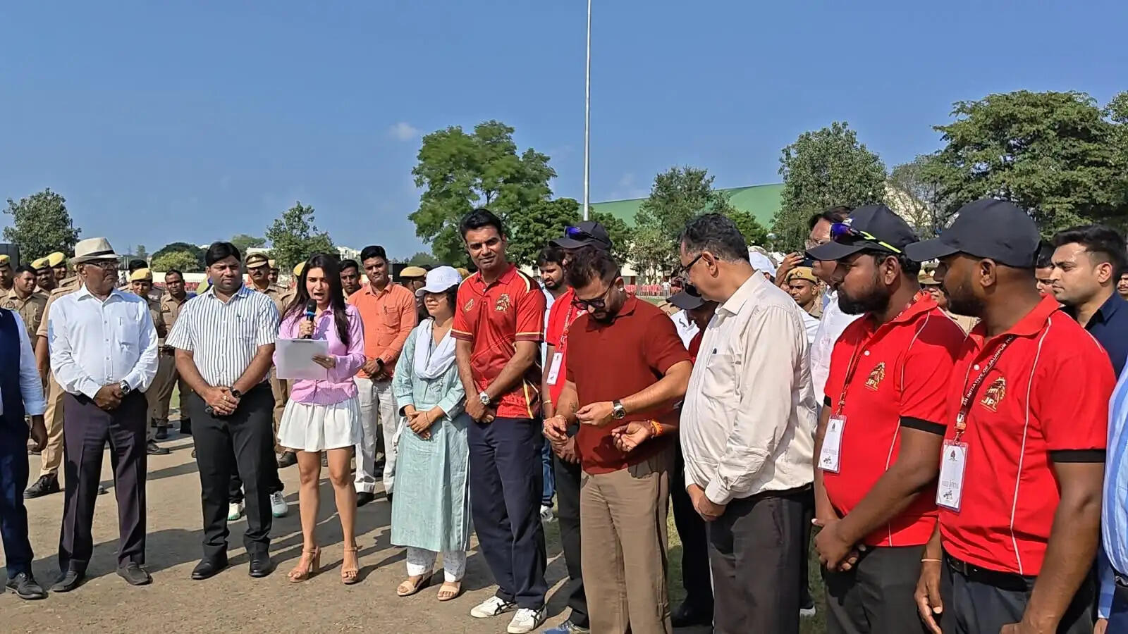 जौनपुर प्रीमियर लीग के समापन पर पहुंचे पूर्व भारतीय खिलाड़ी सुरेश रैना