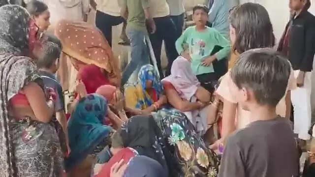 तीन दिन से लापता किशाेरी का शव कुए में मिला