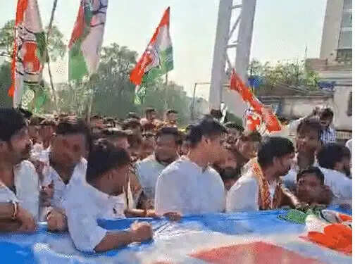 वोट बचाओ—देश बचाओ अभियान: जयपुर में युवा कांग्रेस का पैदल मार्च