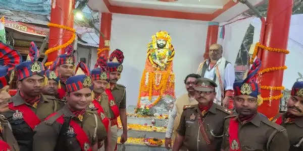 शहीद उधम सिंह की जयंती मनी, पुलिस के जवानों ने सम्मान में गार्ड ऑफ ऑनर दिया