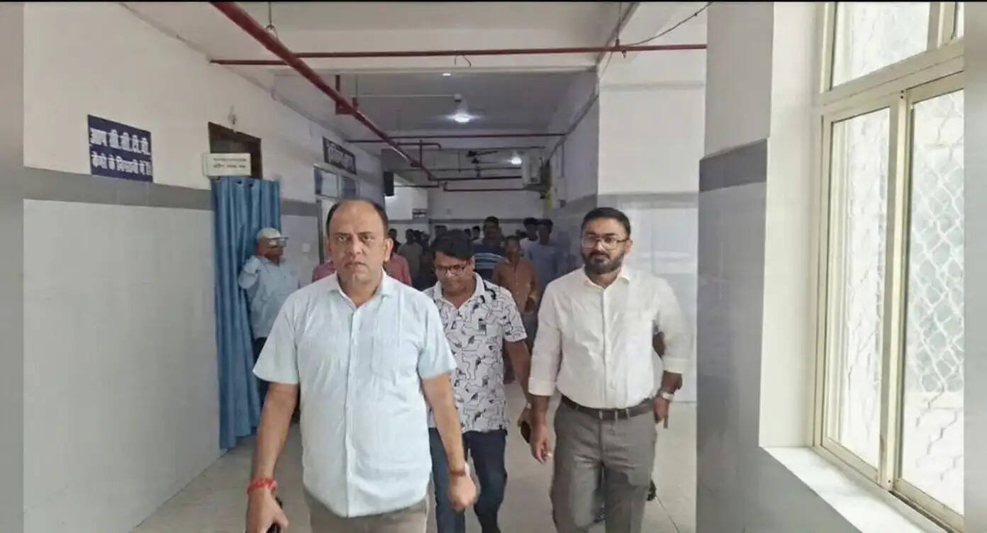 वीरपुर अनुमंडलीय अस्पताल में चिकित्सकों की हड़ताल से ठप रही ओपीडी, एसडीएम की पहल पर फिर शुरू हुई सेवा