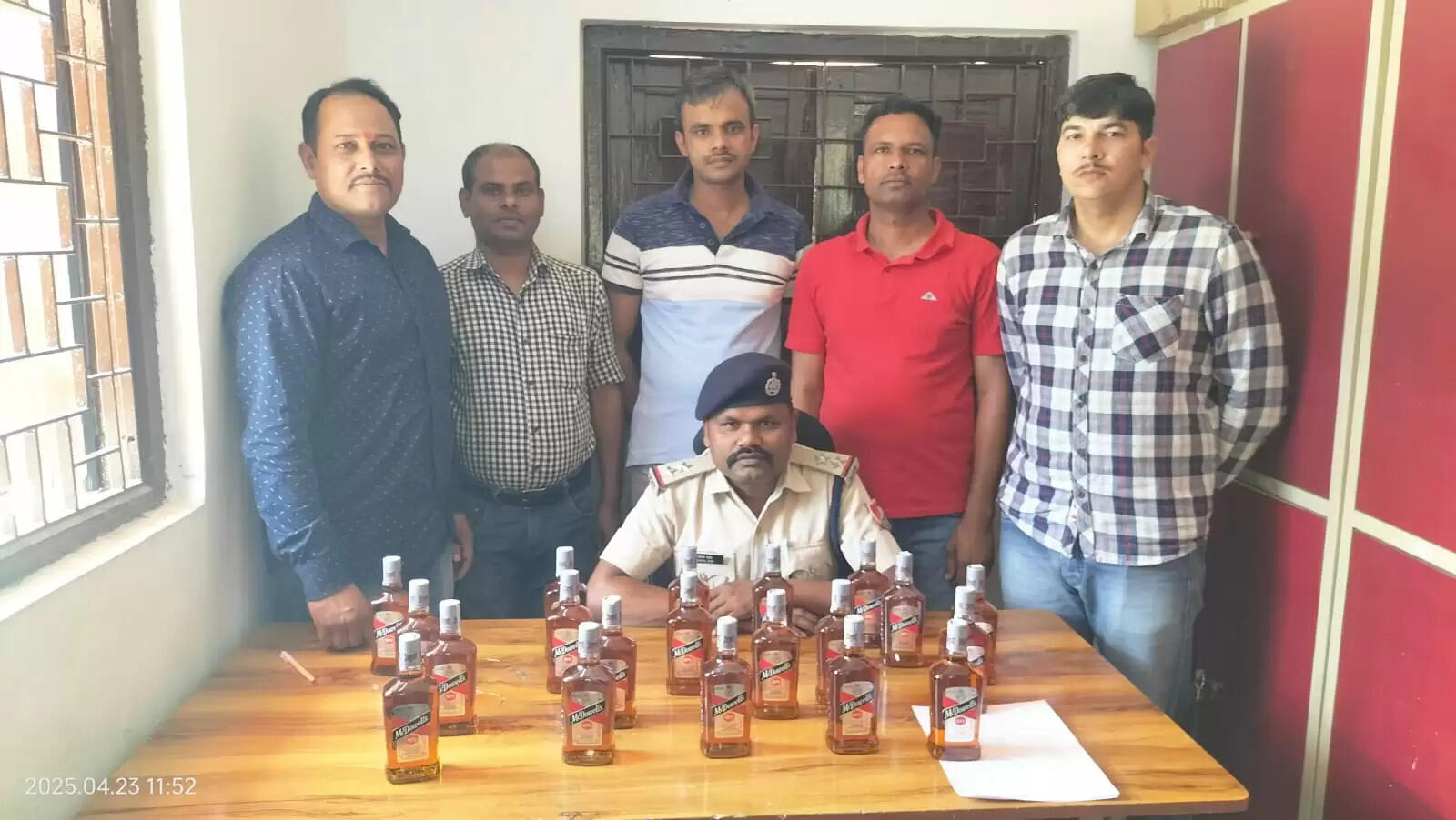 आरपीएफ ने रांची स्टेशन से की शराब जब्त