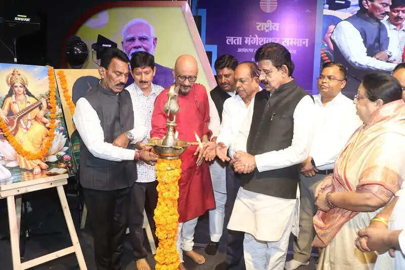 संगीत निर्देशक शान्तनु मोइत्रा प्रतिष्ठित राष्ट्रीय लता मंगेशकर अलंकरण सम्मान से विभूषित