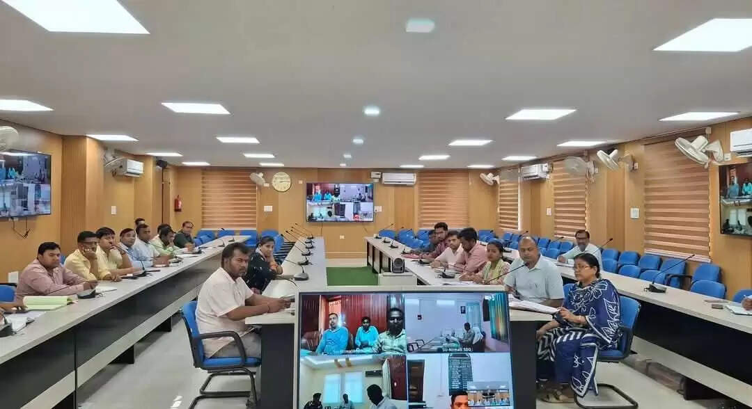 वाइब्रेंट विलेज प्रोग्राम-II को लेकर सुपौल में समीक्षा बैठक