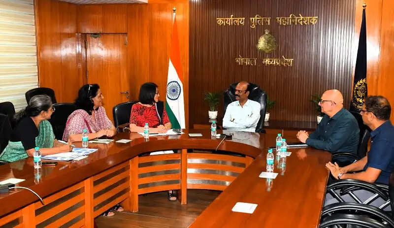 मप्र के डीजीपी मकवाणा से यूएन विमेन इंडिया की कंट्री रिप्रेजेंटिव शोको इशिकावा ने मुलाकात की