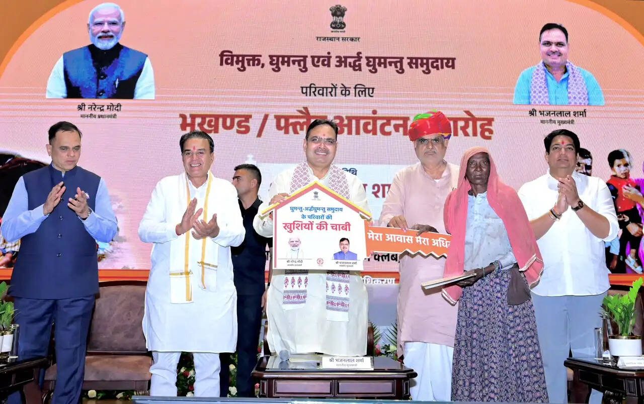 473 विमुक्त, घुमंतू और अर्द्धघुमंतू परिवारों को मिले पक्के घर, मुख्यमंत्री ने सौंपी खुशियों की चाबी
