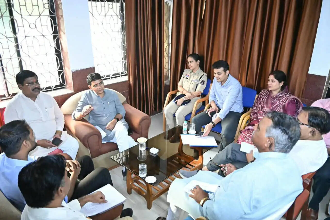 जिला अस्पताल के उन्नयन को मिली रफ्तार, जीवनदीप समिति ने विकास कार्यों पर लगाई मुहर