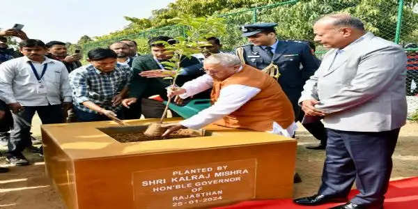 राज्यपाल ने एमएनआईटी परिसर में किया नवीनीकृत बास्केटबॉल मैदान का उद्घाटन