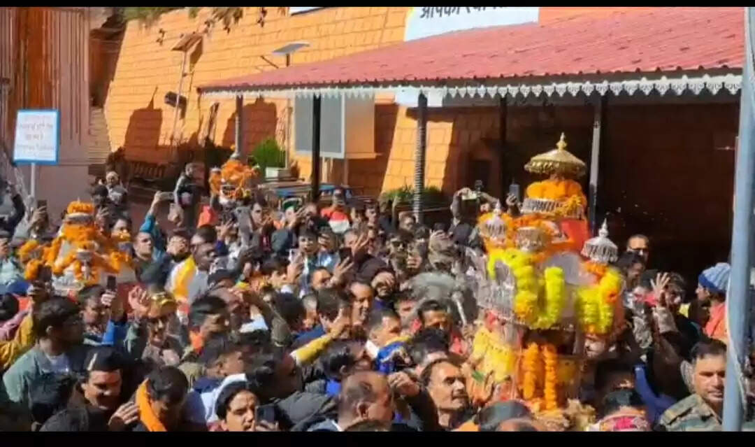 गंगोत्री धाम के कपाट शीतकाल के लिए बंद, गंगाजी की उत्सव डोली अपने मायके मुखवा के लिए रवाना