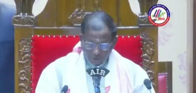 विपक्ष के हंगामे के बीच राज्यपाल ने पूरा अभिभाषण पढ़ा, शांति, स्थिरता और समग्र विकास पर दिया जोर