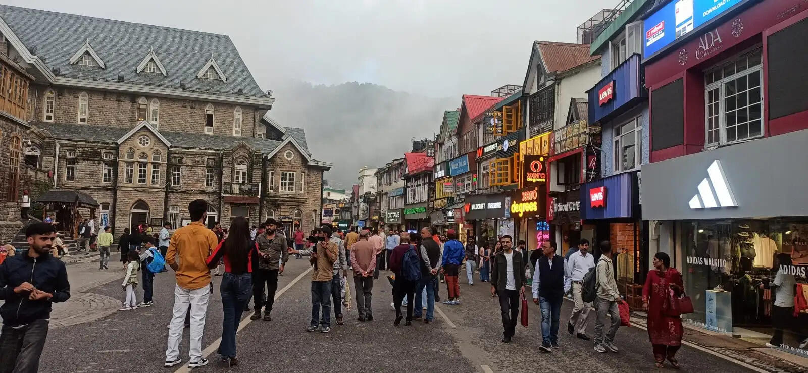 हिमाचल में भारी बारिश का अलर्ट, आंधी से कई जगह बिजली गुल, पहली अक्टूबर से खुलेगा मौसम