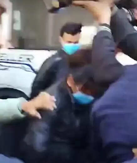 अमेरिका से डी-पोर्ट गुजरात के 33 नागरिक अहमदाबाद पहुंचे