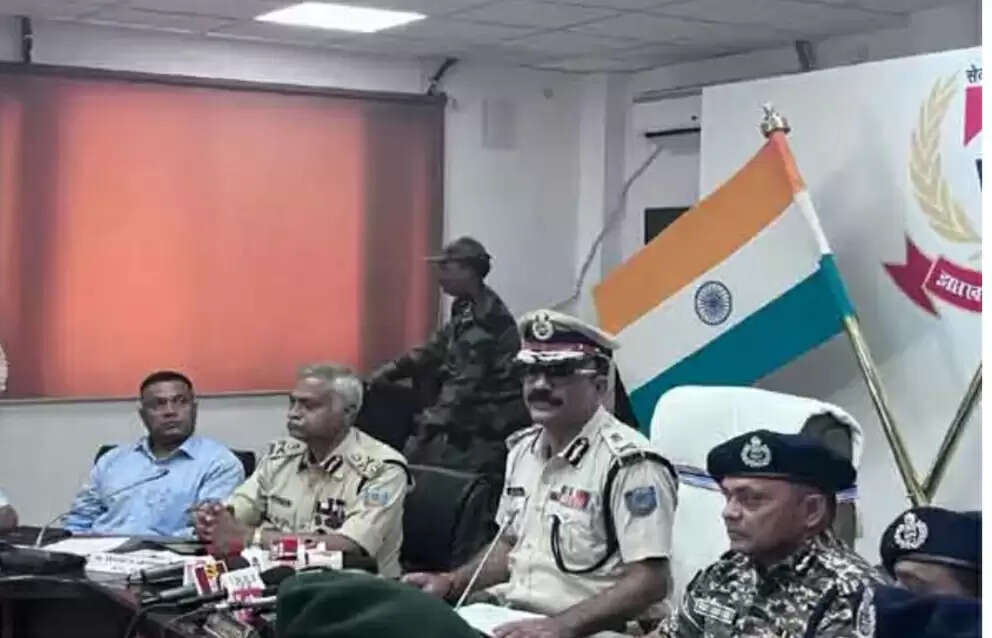 झारखंड के बोकारो में मुठभेड़ में एक करोड़ के इनामी सहित आठ नक्सली ढेर