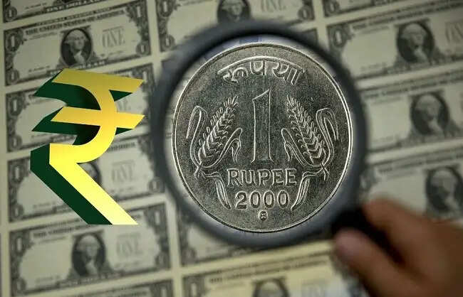 भारतीय मुद्रा 35 पैसे टूटकर 95.63 प्रति डॉलर के अपने सबसे निचले स्तर पर
